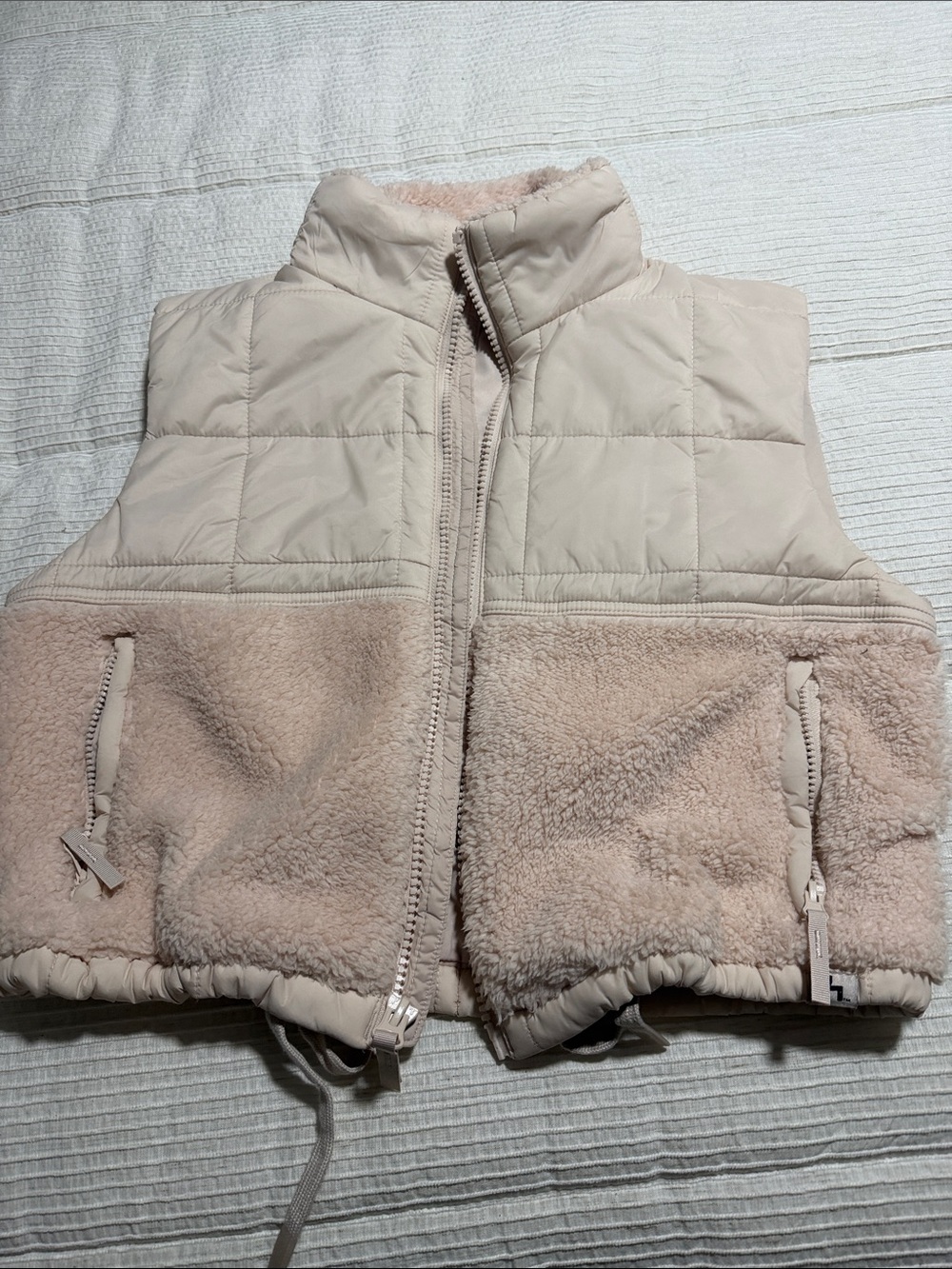 NWOT Women’s Quilted & Sherpa Vest - Light Pink